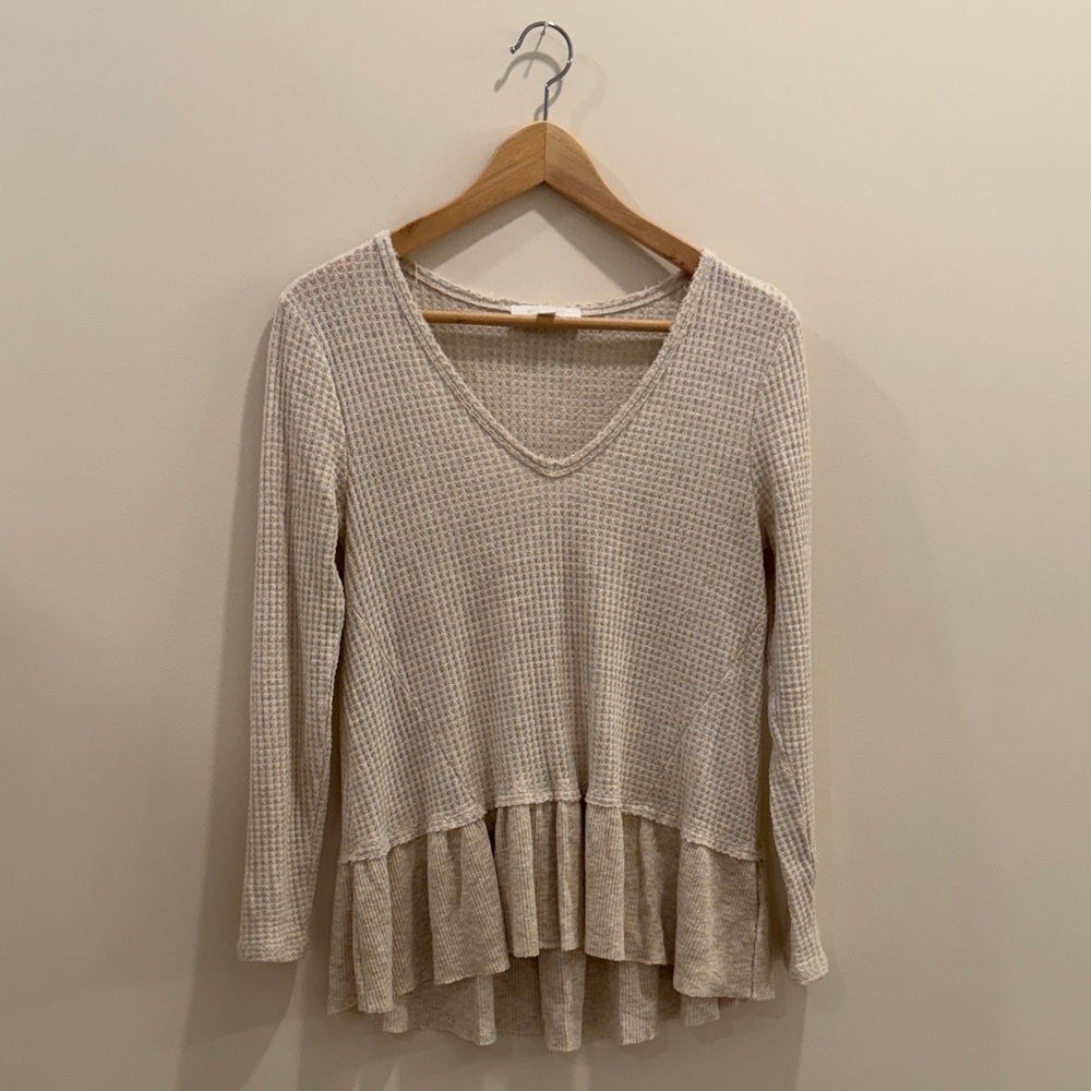 Eri & Ali Cream Waffle-Knit V-Neck Long Sleeve Top with Peplum Hem